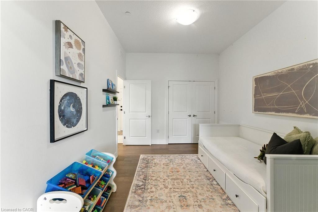 207-1880 Gordon Street, Guelph, ON - Indoor Photo Showing Other Room