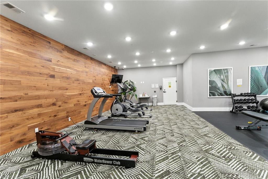 207-1880 Gordon Street, Guelph, ON - Indoor Photo Showing Gym Room