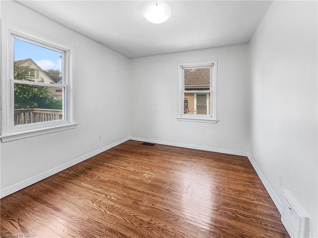 300 East 32Nd Street, Hamilton, ON - Indoor Photo Showing Other Room