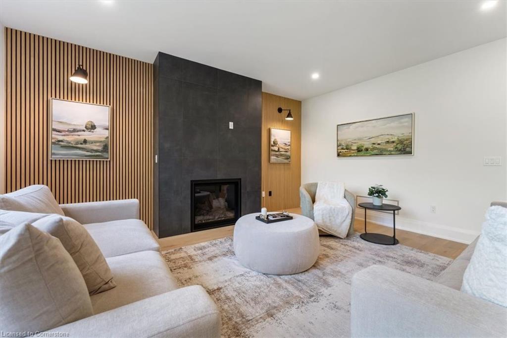 81 Doans Ridge Road, Welland, ON - Indoor Photo Showing Living Room With Fireplace