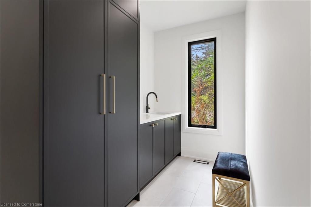 81 Doans Ridge Road, Welland, ON - Indoor