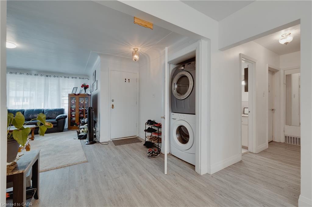 189 Gatewood Road, Kitchener, ON - Indoor Photo Showing Laundry Room