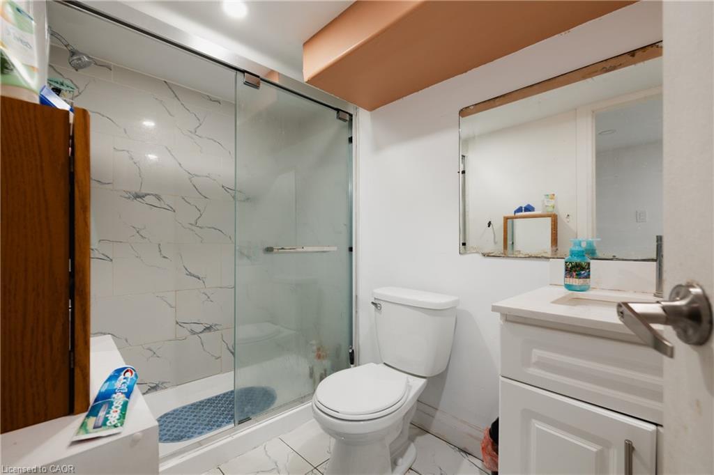 189 Gatewood Road, Kitchener, ON - Indoor Photo Showing Bathroom