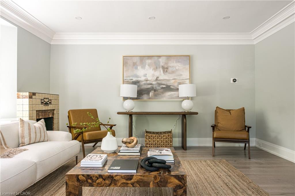 3 Oakwood Place, Hamilton, ON - Indoor Photo Showing Other Room