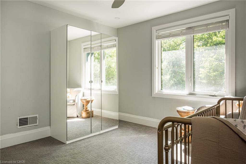 3 Oakwood Place, Hamilton, ON - Indoor