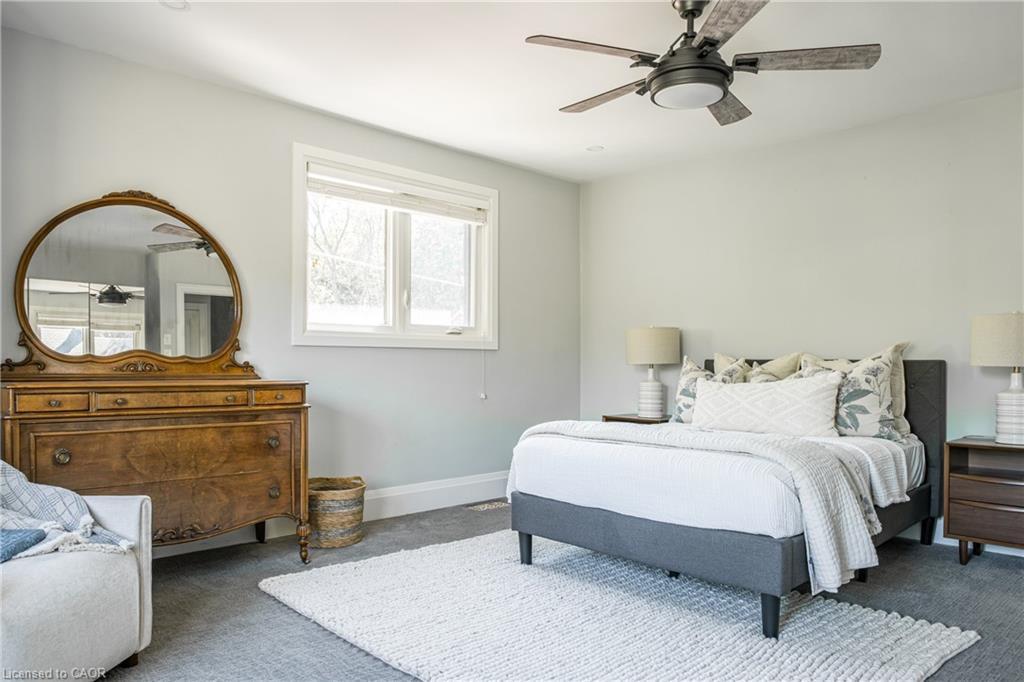 3 Oakwood Place, Hamilton, ON - Indoor Photo Showing Bedroom