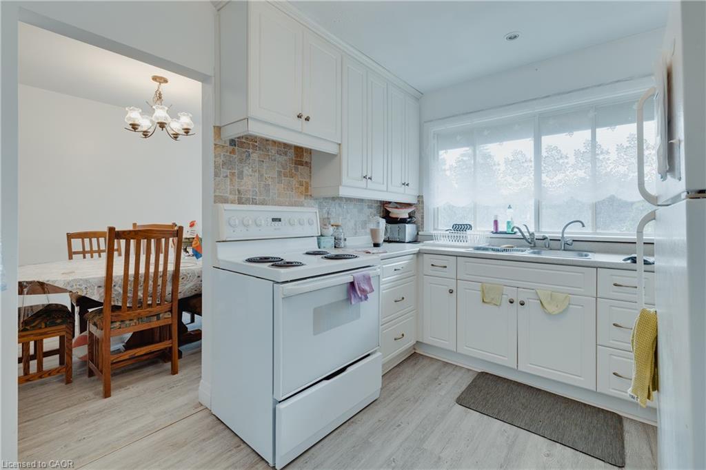 189 Gatewood Road, Kitchener, ON - Indoor Photo Showing Kitchen With Double Sink