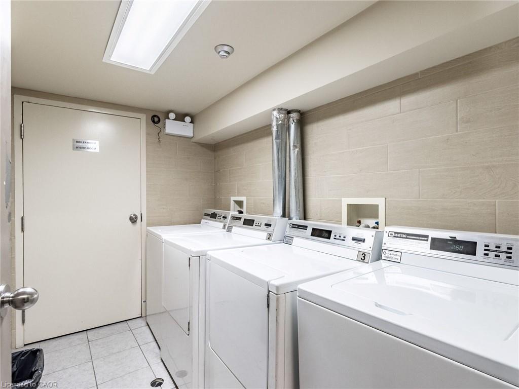 301-261 Lester Street, Waterloo, ON - Indoor Photo Showing Laundry Room