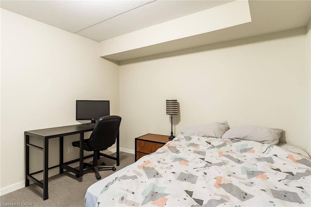 301-261 Lester Street, Waterloo, ON - Indoor Photo Showing Bedroom