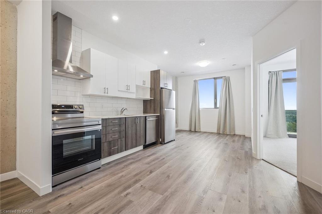 1106-1438 Highland Road W, Kitchener, ON - Indoor Photo Showing Kitchen