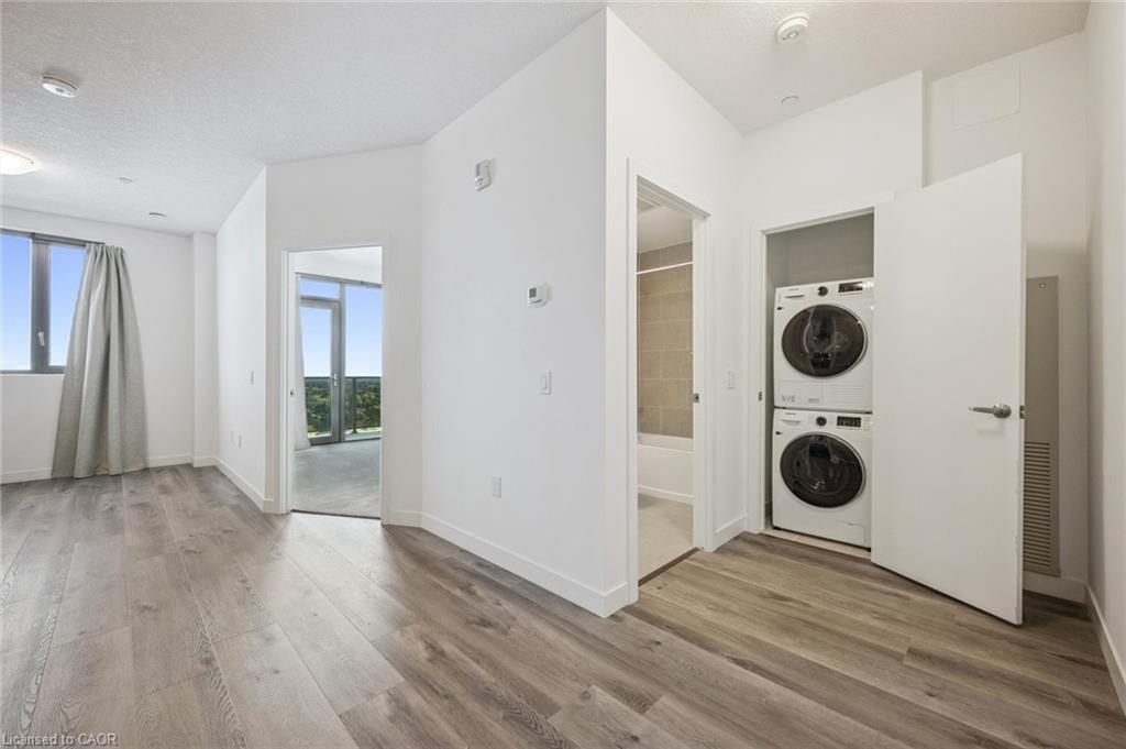 1106-1438 Highland Road W, Kitchener, ON - Indoor