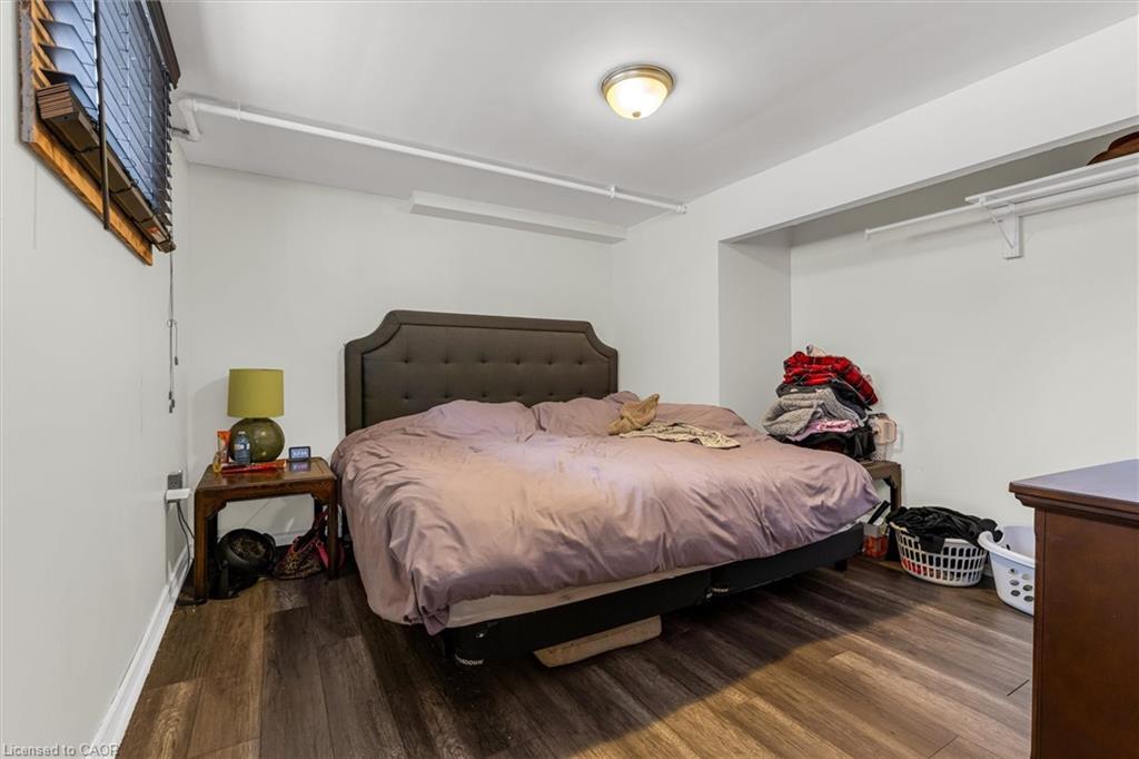 331 East 42Nd Street, Hamilton, ON - Indoor Photo Showing Bedroom