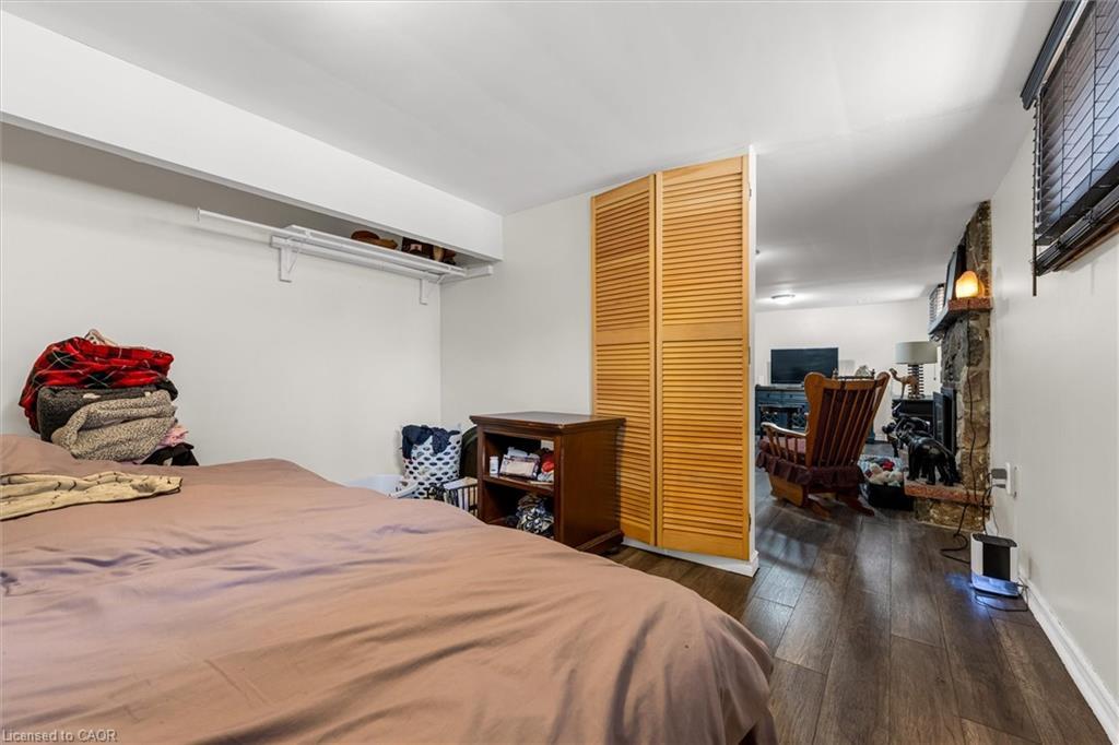 331 East 42Nd Street, Hamilton, ON - Indoor Photo Showing Bedroom