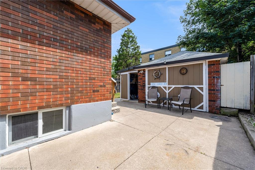 331 East 42Nd Street, Hamilton, ON - Outdoor With Exterior