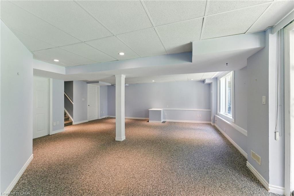 6-40 Wesleyan Court, Ancaster, ON - Indoor Photo Showing Other Room