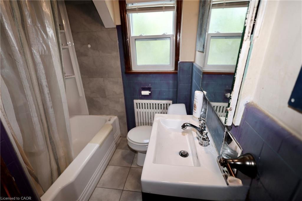 429 Erb Street W, Waterloo, ON