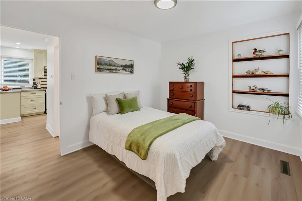1 Waverley Road, St. Catharines, ON - Indoor Photo Showing Bedroom