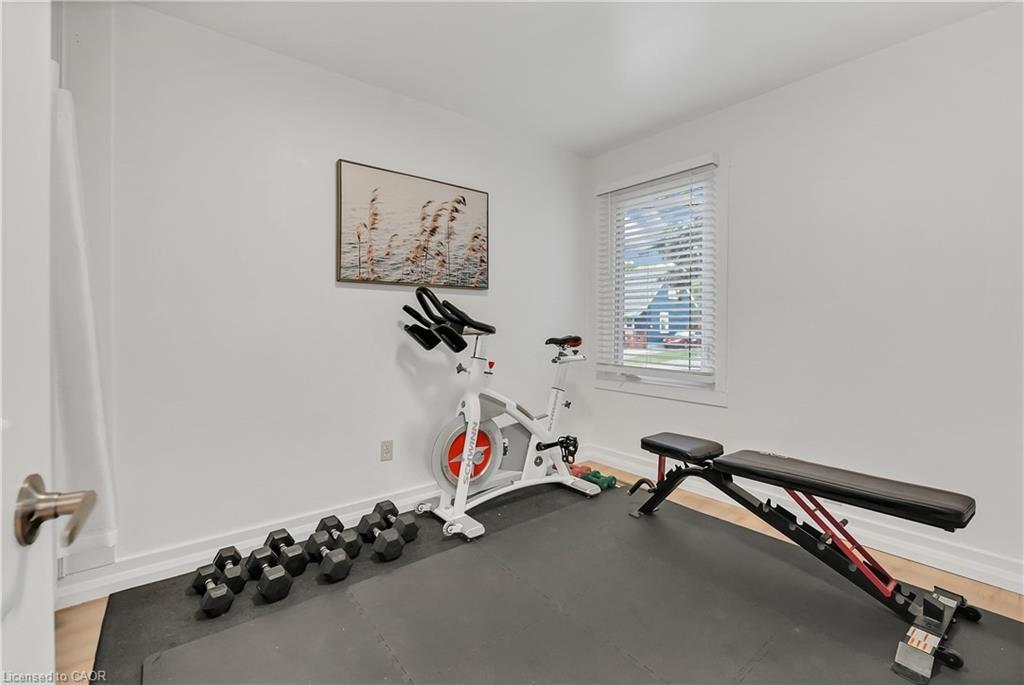 1 Waverley Road, St. Catharines, ON - Indoor Photo Showing Gym Room