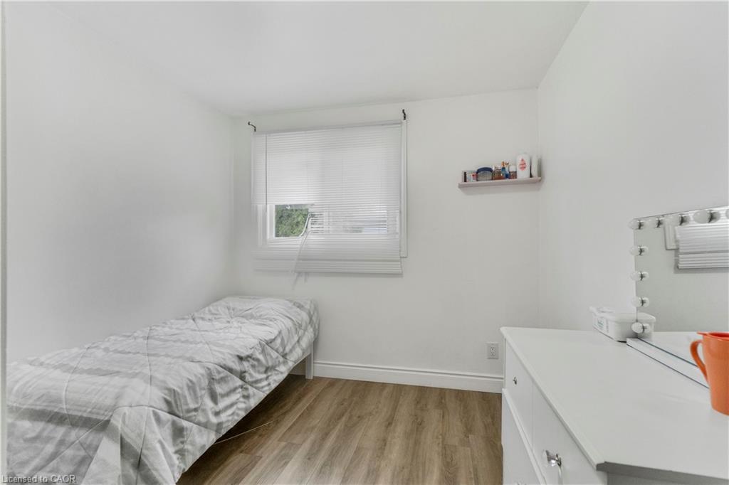 539 Parkview Crescent, Cambridge, ON - Indoor Photo Showing Bedroom