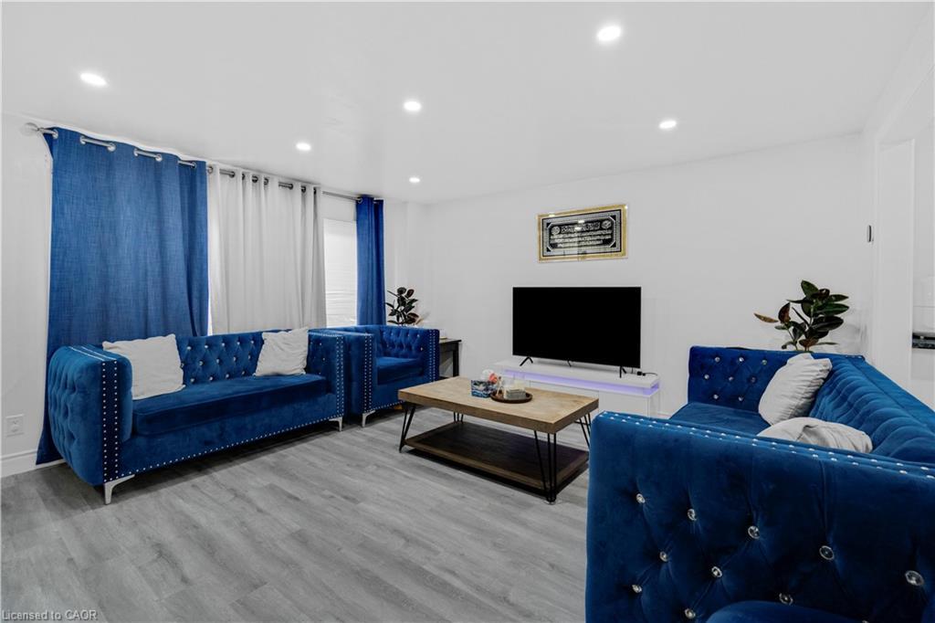 539 Parkview Crescent, Cambridge, ON - Indoor Photo Showing Living Room