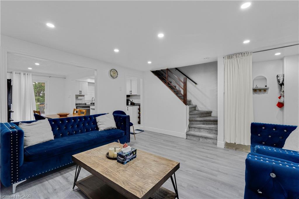 539 Parkview Crescent, Cambridge, ON - Indoor Photo Showing Living Room