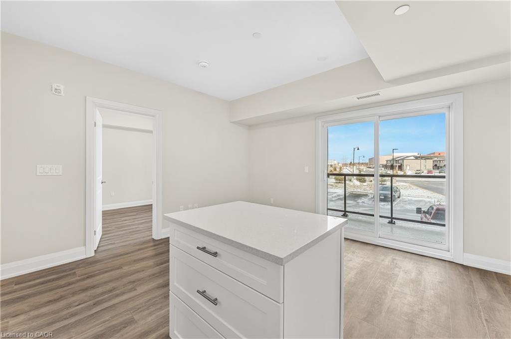 114-118 Summersides Boulevard, Fonthill, ON - Indoor