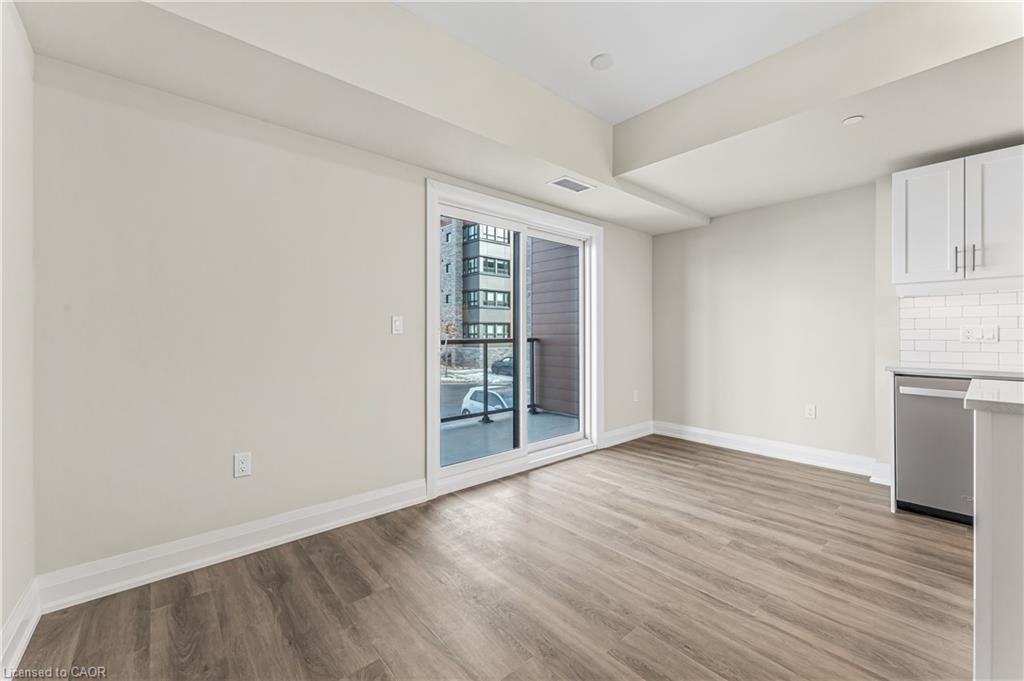 114-118 Summersides Boulevard, Fonthill, ON - Indoor