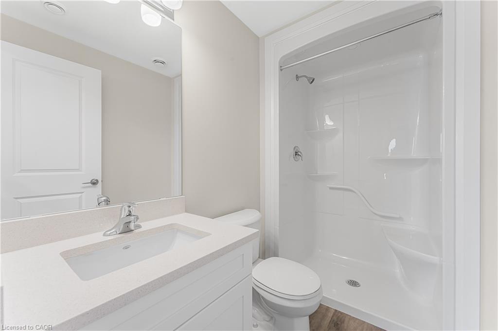 114-118 Summersides Boulevard, Fonthill, ON - Indoor Photo Showing Bathroom