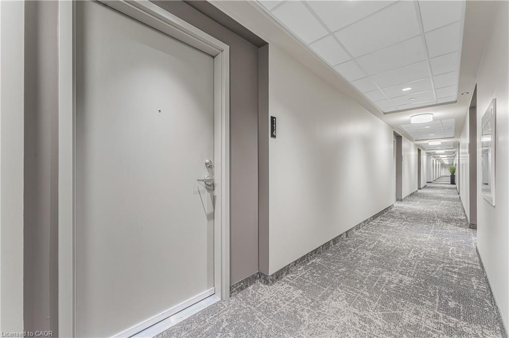 114-118 Summersides Boulevard, Fonthill, ON - Indoor Photo Showing Other Room