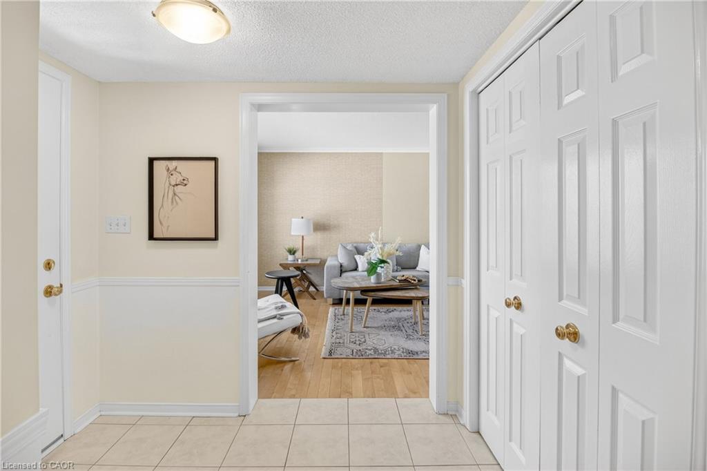 8655 Regan Drive, Niagara Falls, ON - Indoor Photo Showing Other Room