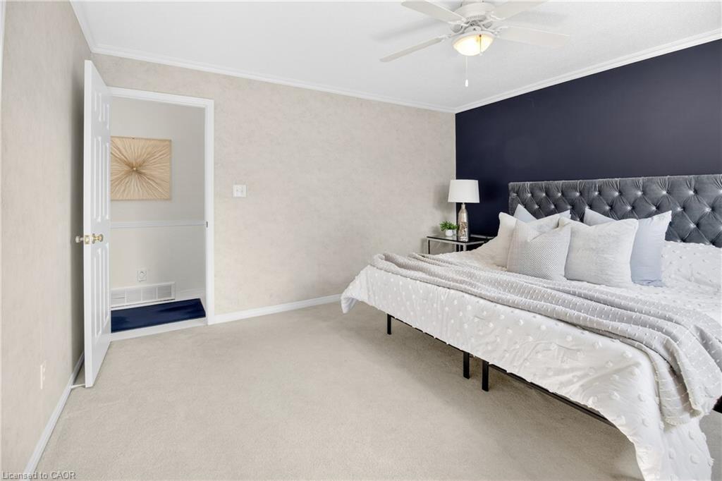 8655 Regan Drive, Niagara Falls, ON - Indoor Photo Showing Bedroom