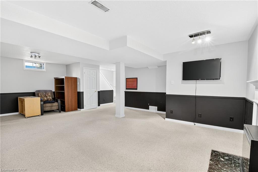 8655 Regan Drive, Niagara Falls, ON - Indoor