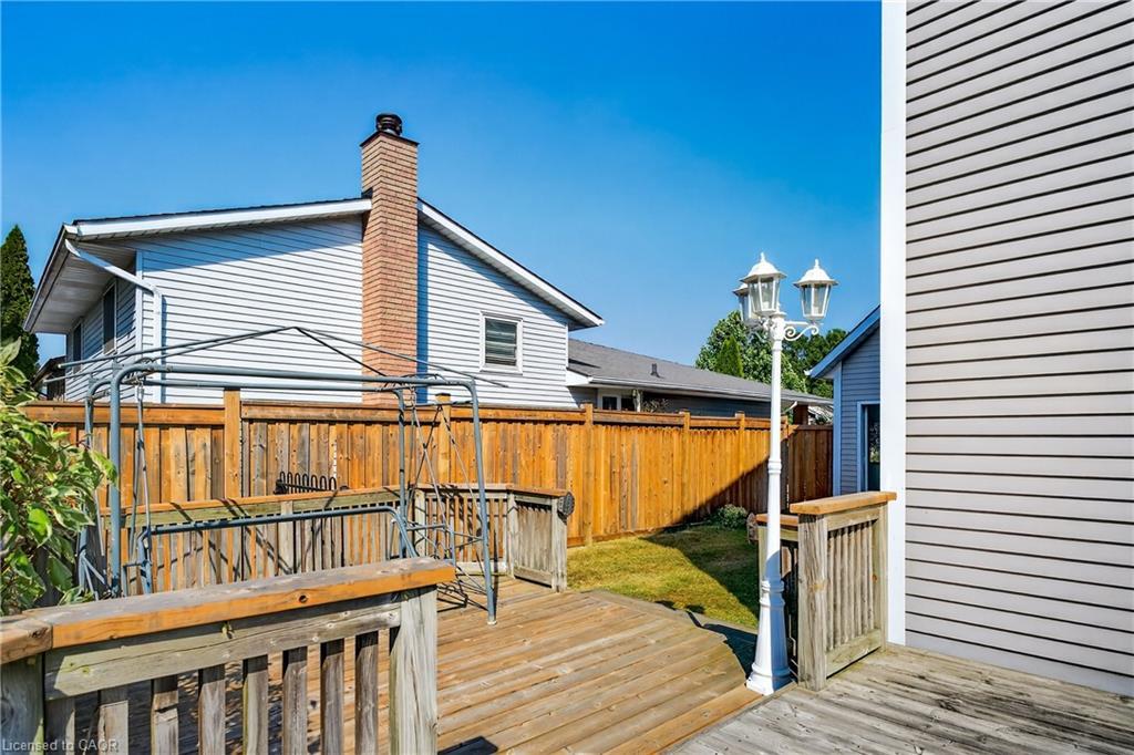 8655 Regan Drive, Niagara Falls, ON - Outdoor With Exterior