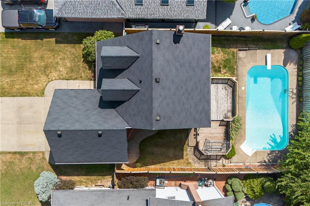 8655 Regan Drive, Niagara Falls, ON - Outdoor With In Ground Pool