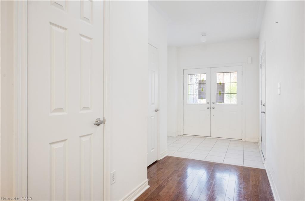 489 Downes Jackson Heights, Milton, ON - Indoor Photo Showing Other Room