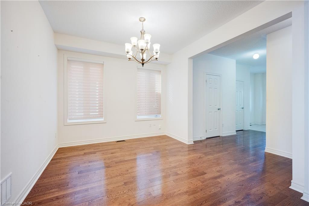 489 Downes Jackson Heights, Milton, ON - Indoor Photo Showing Other Room