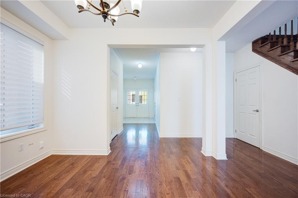 489 Downes Jackson Heights, Milton, ON - Indoor Photo Showing Other Room