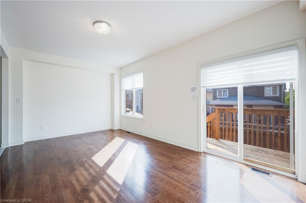 489 Downes Jackson Heights, Milton, ON - Indoor Photo Showing Other Room