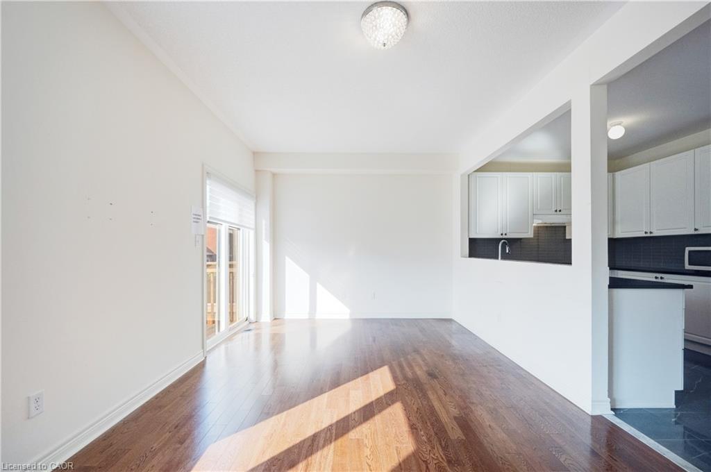 489 Downes Jackson Heights, Milton, ON - Indoor Photo Showing Other Room