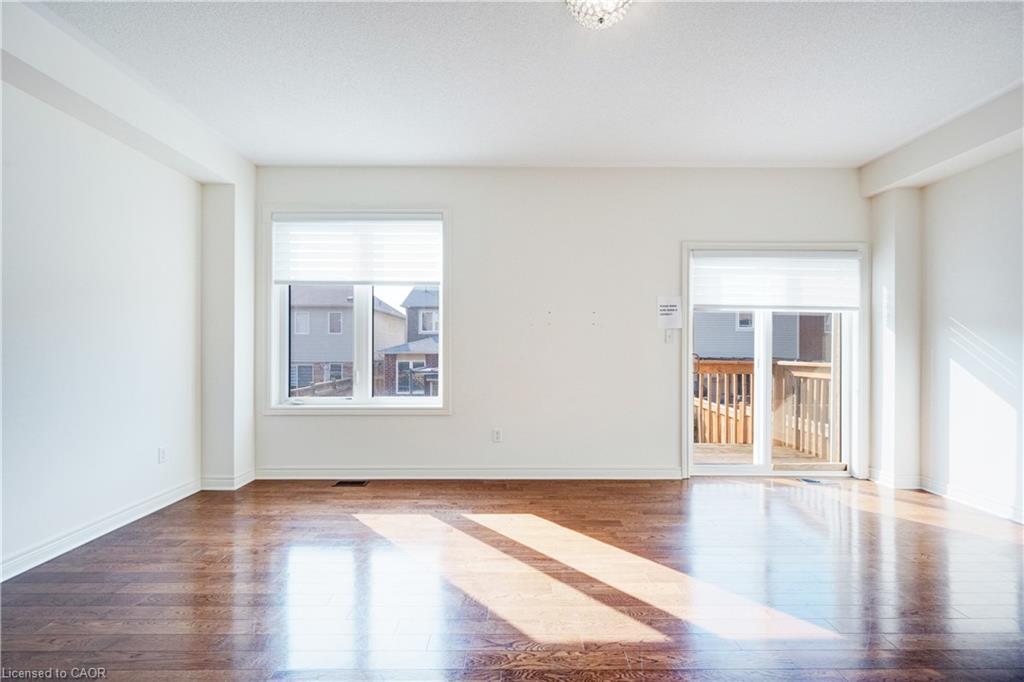 489 Downes Jackson Heights, Milton, ON - Indoor Photo Showing Other Room