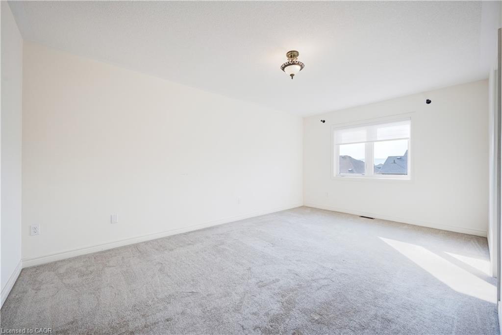 489 Downes Jackson Heights, Milton, ON - Indoor Photo Showing Other Room