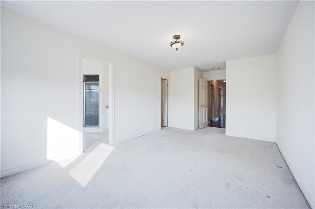 489 Downes Jackson Heights, Milton, ON - Indoor Photo Showing Other Room