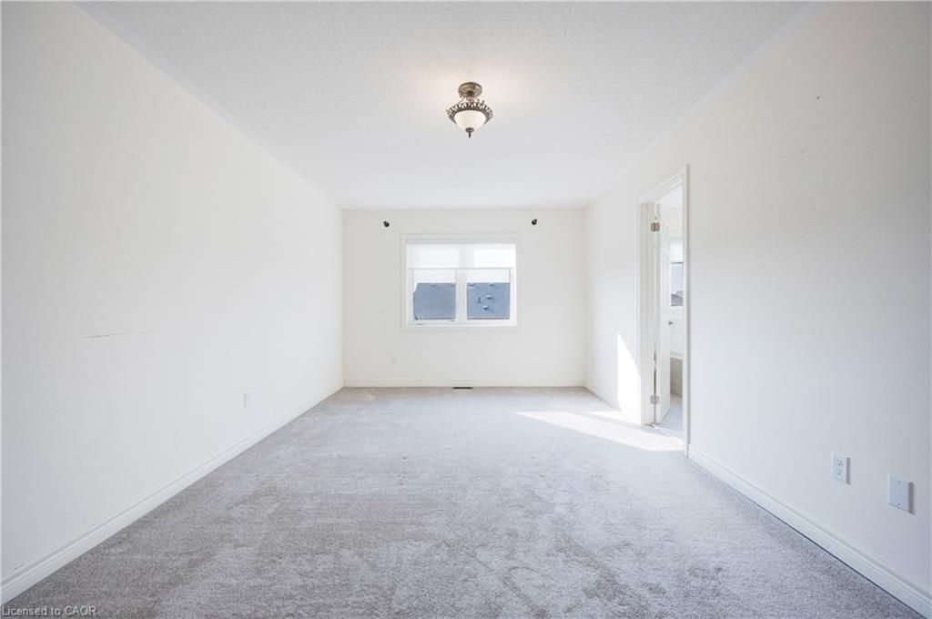 489 Downes Jackson Heights, Milton, ON - Indoor Photo Showing Other Room