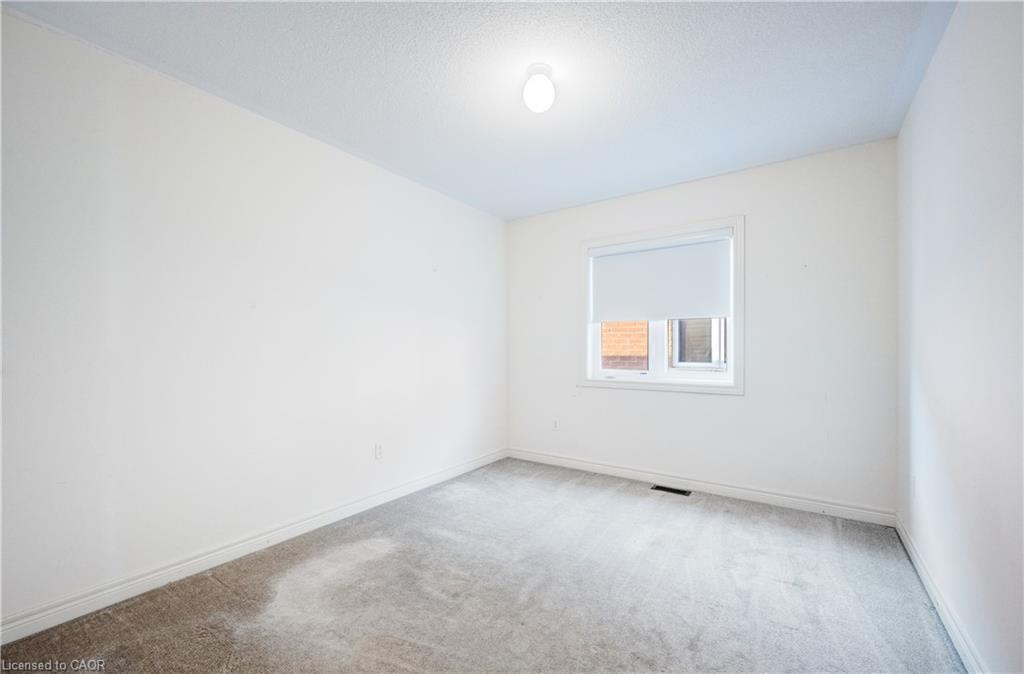 489 Downes Jackson Heights, Milton, ON - Indoor Photo Showing Other Room