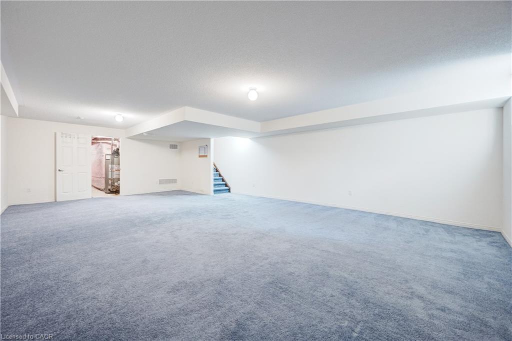 489 Downes Jackson Heights, Milton, ON - Indoor Photo Showing Other Room