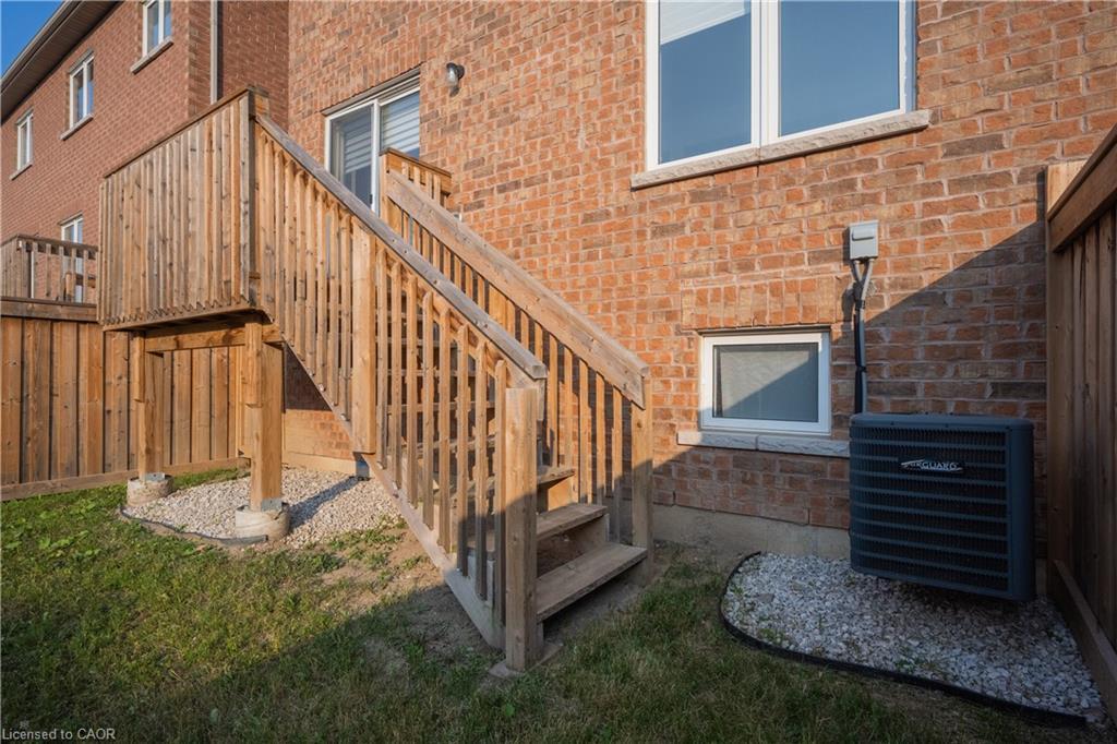 489 Downes Jackson Heights, Milton, ON - With Exterior