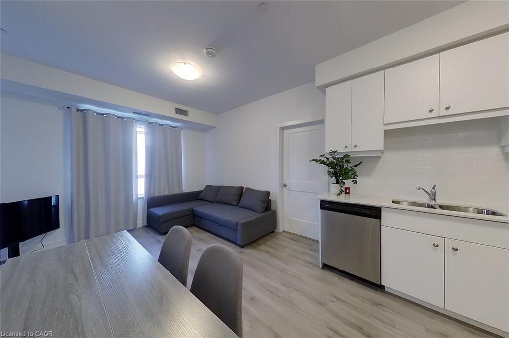 403-251 Northfield Drive E, Waterloo, ON - Indoor