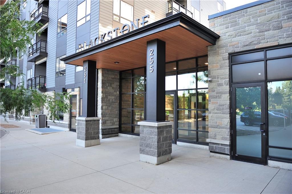 403-251 Northfield Drive E, Waterloo, ON - Outdoor