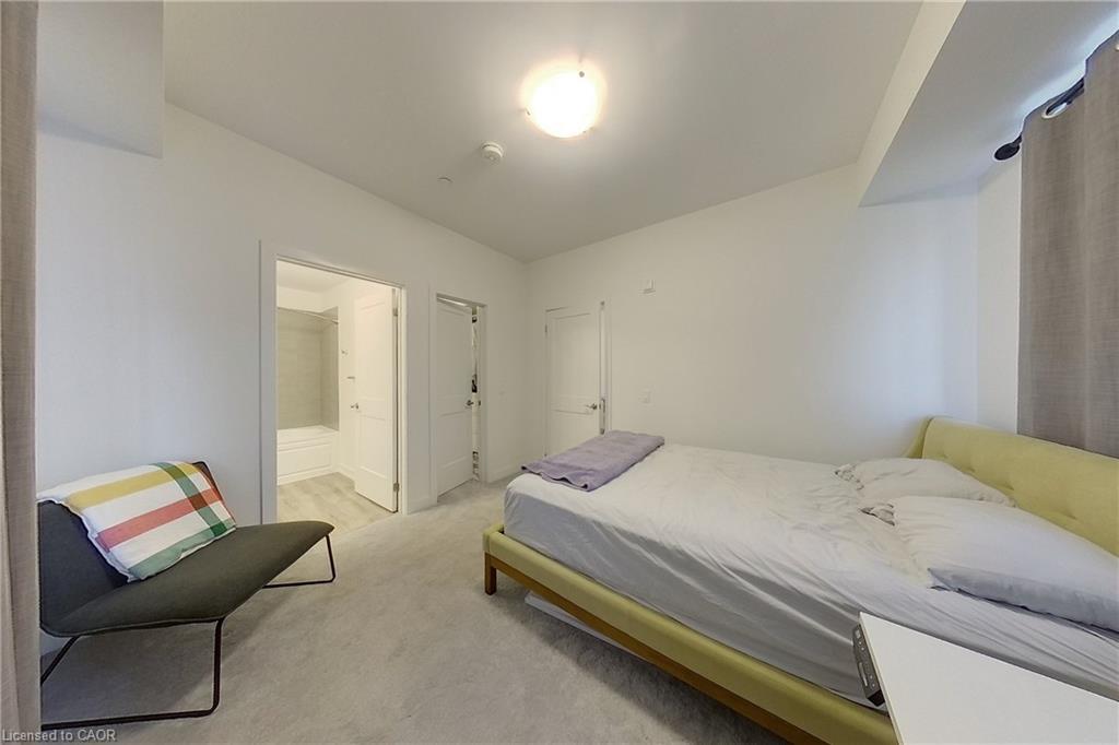403-251 Northfield Drive E, Waterloo, ON - Indoor Photo Showing Bedroom