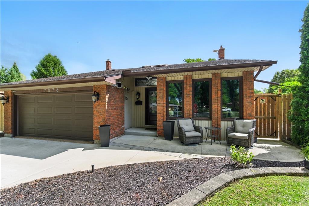 7078 Rosseau Place, Niagara Falls, ON - Outdoor